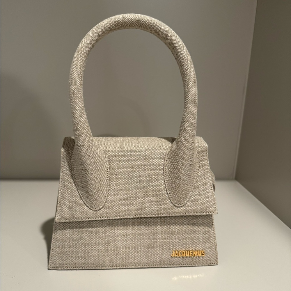 Jacquemus Le Grand Chiquito
